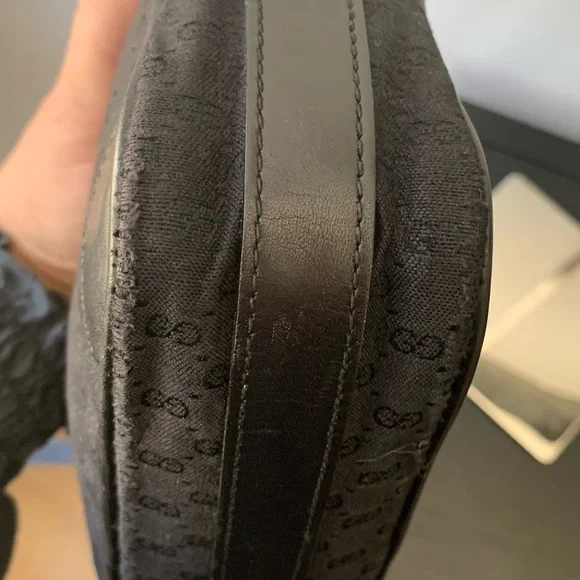 Authentic Black Classic Vintage GUCCI 70s Crossbody- amazing condition ๐ฎ๐นโค๏ธmed - Picture 12 of 15